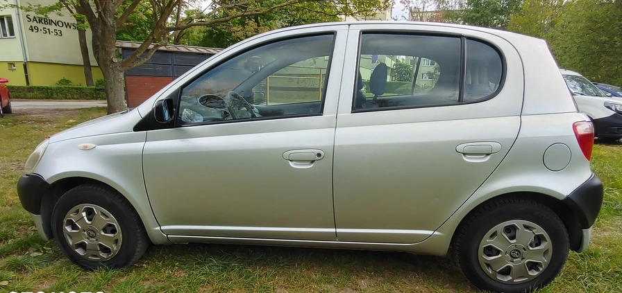 Toyota Yaris cena 4200 przebieg: 221000, rok produkcji 2003 z Wrocław małe 37